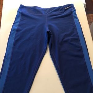 Girls Nike capris